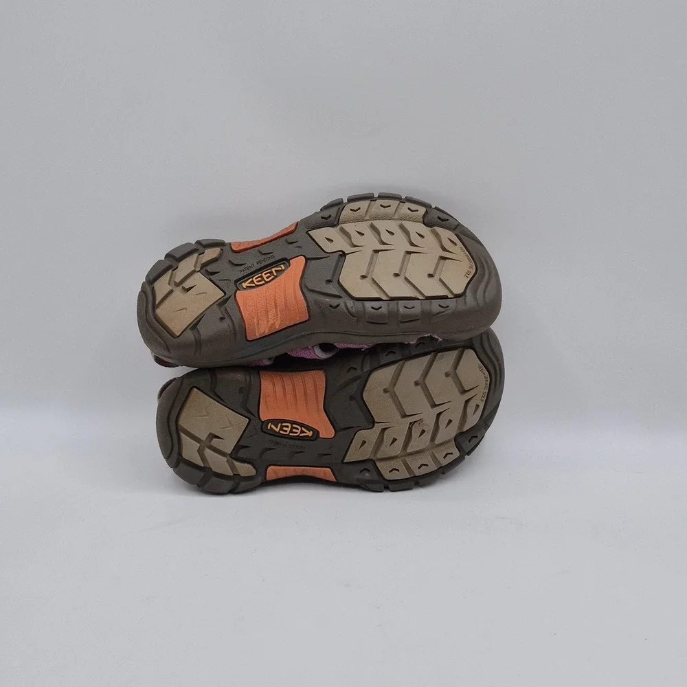 KEEN Newport H2 Waterproof Sandals Shoes Youth Girls Size 12 Magenta Pink Hiking